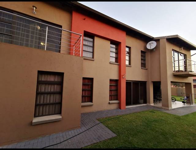 3 BEDROOM HOUSE SOLD IN THERESAPARK
